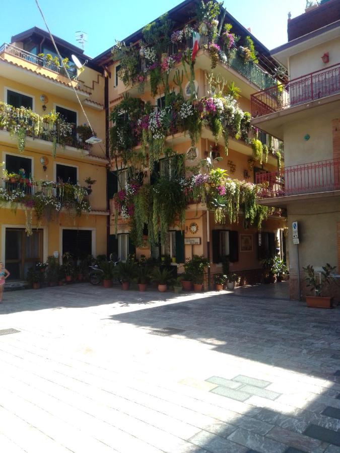 Vacanza Taormina Mare Маццео Екстер'єр фото