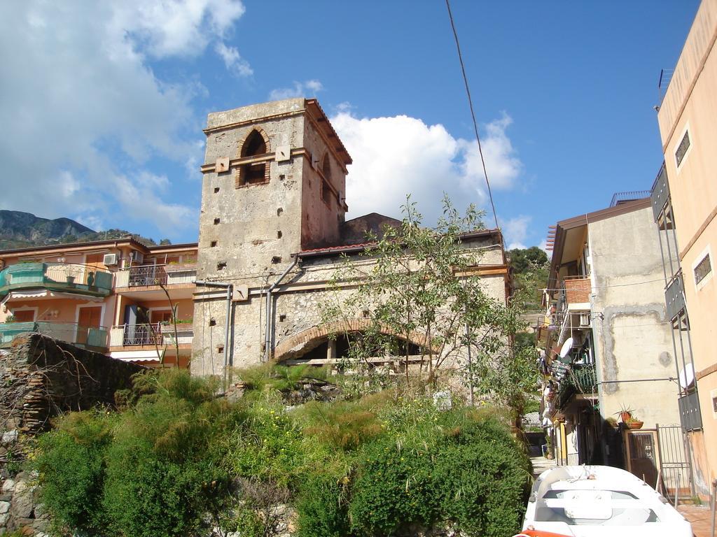 Vacanza Taormina Mare Маццео Номер фото